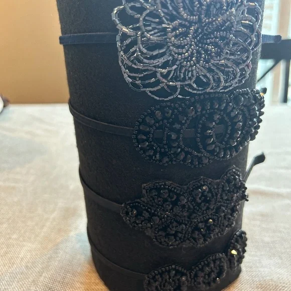 Elegant Black Beaded Headband - Picture 2 of 2